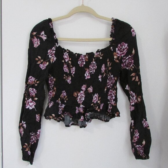 Wild Fable Floral Top || Smocked floral top - Picture 3 of 4